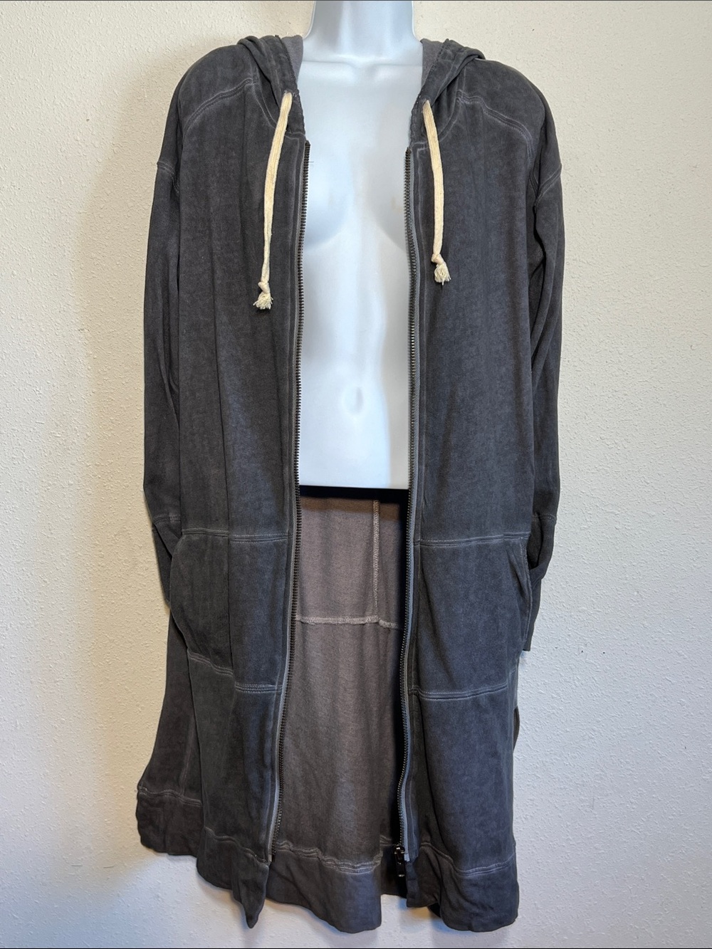 POL Clothing mineral- washed long zip-up hoodie Size small